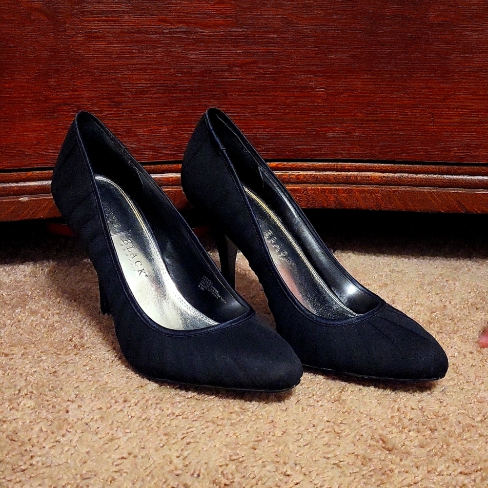 White House Black Market black high heel shoe